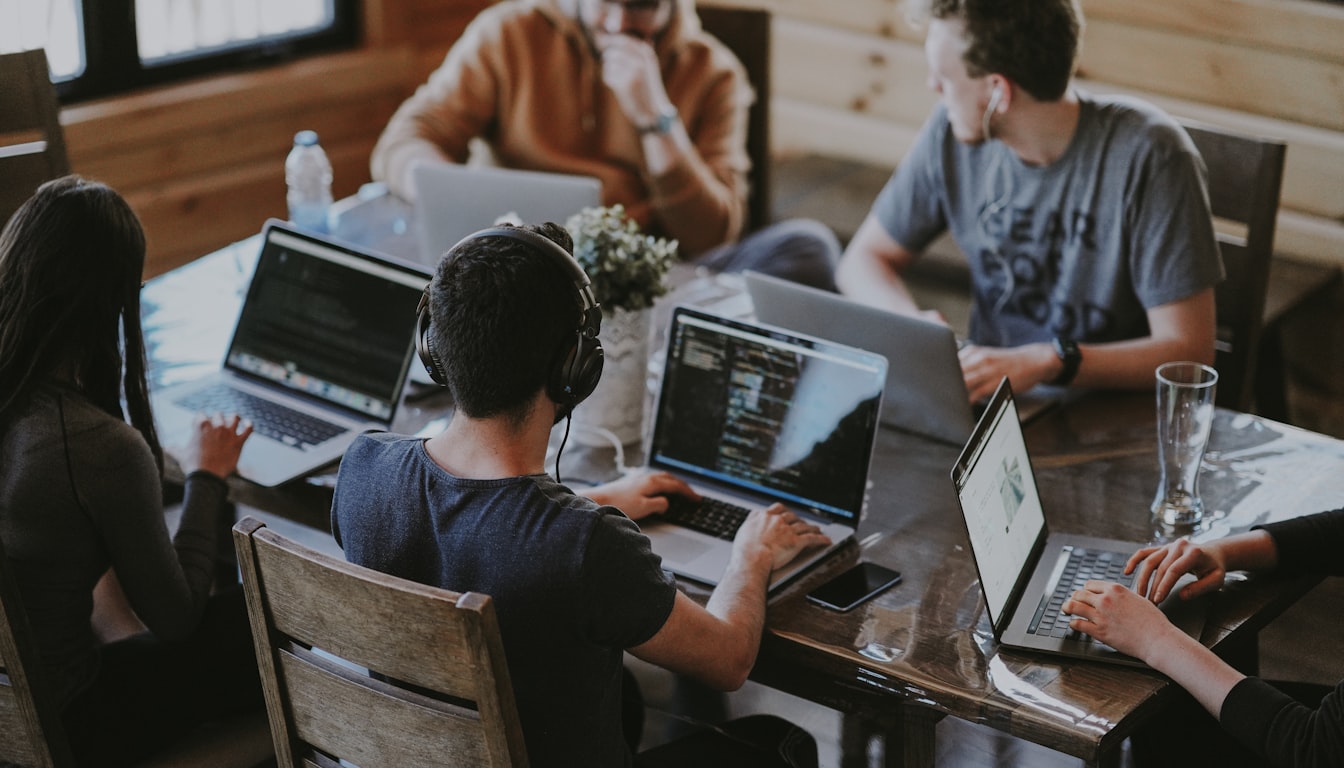 Zelvante team collaborating on a project